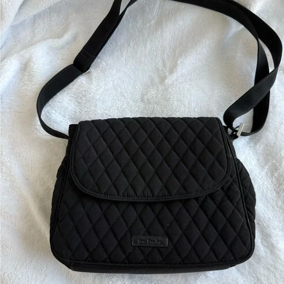 GUC Vera Bradley Black Quilted Crossbody Bag - Picture 1 of 9